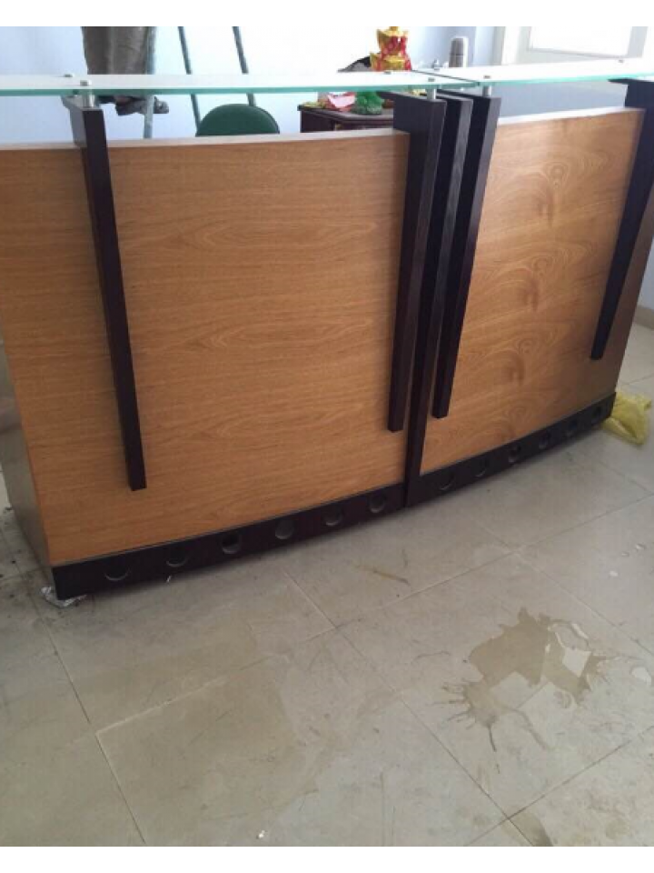 Thanh lý quầy lễ tân mdf 
